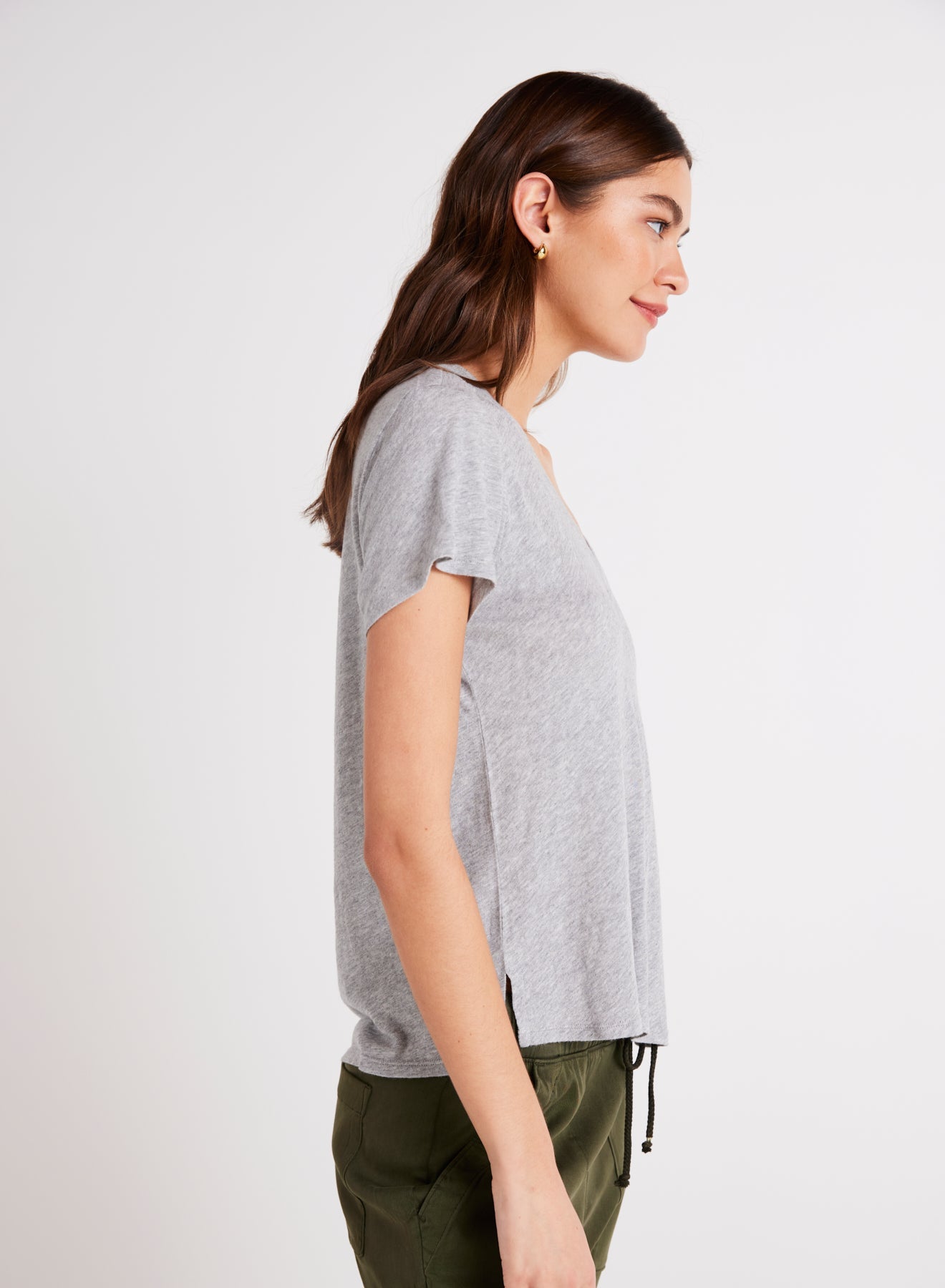 Side Slit V-Neck Tee | Heather Ash
