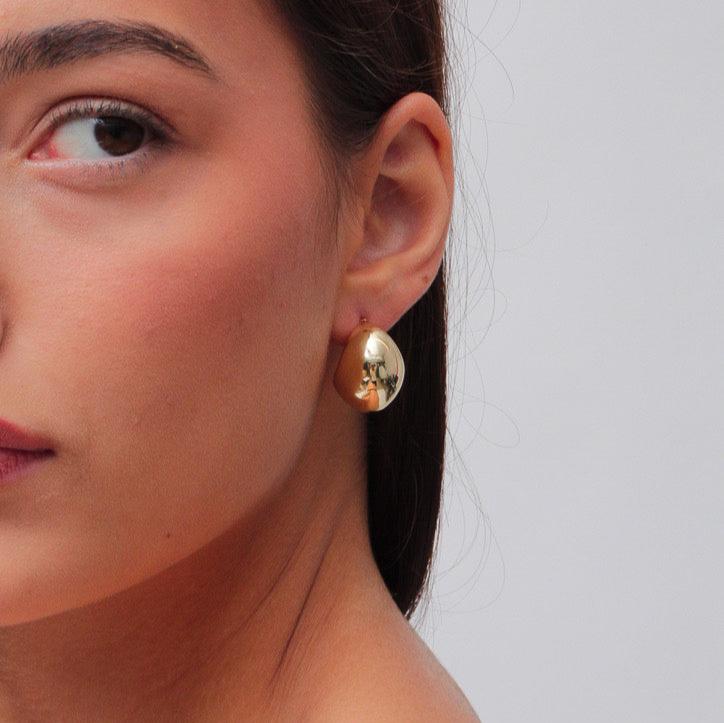 THE ALLORA HOOPS - The M Jewelers
