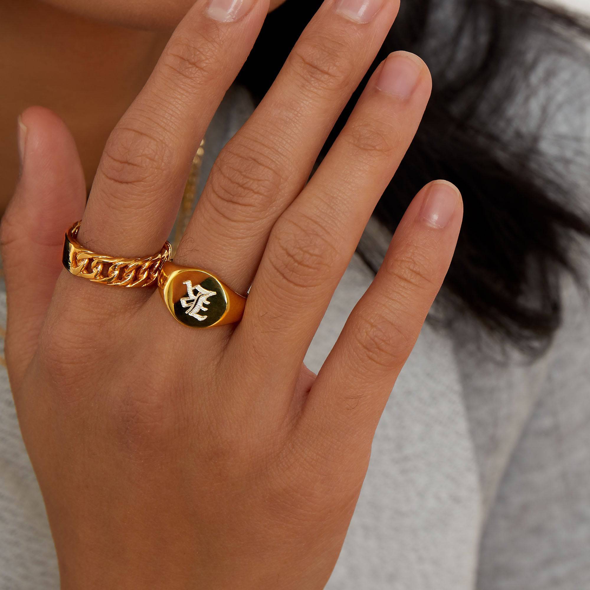 cuban link ring on models hand
