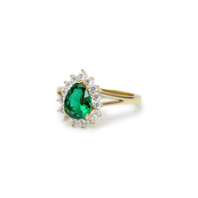 THE GREEN GEMSTONE HEIRLOOM RING - The M Jewelers