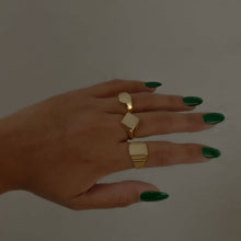 The Rhombus Signet Ring | Gold Vermeil