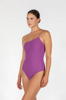 Toulon One Piece | Royal