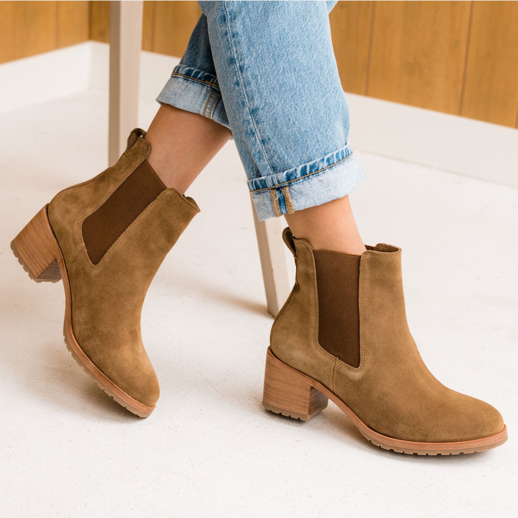 Womens | Ana Go-To Heeled Chelsea Boot | Taupe Suede