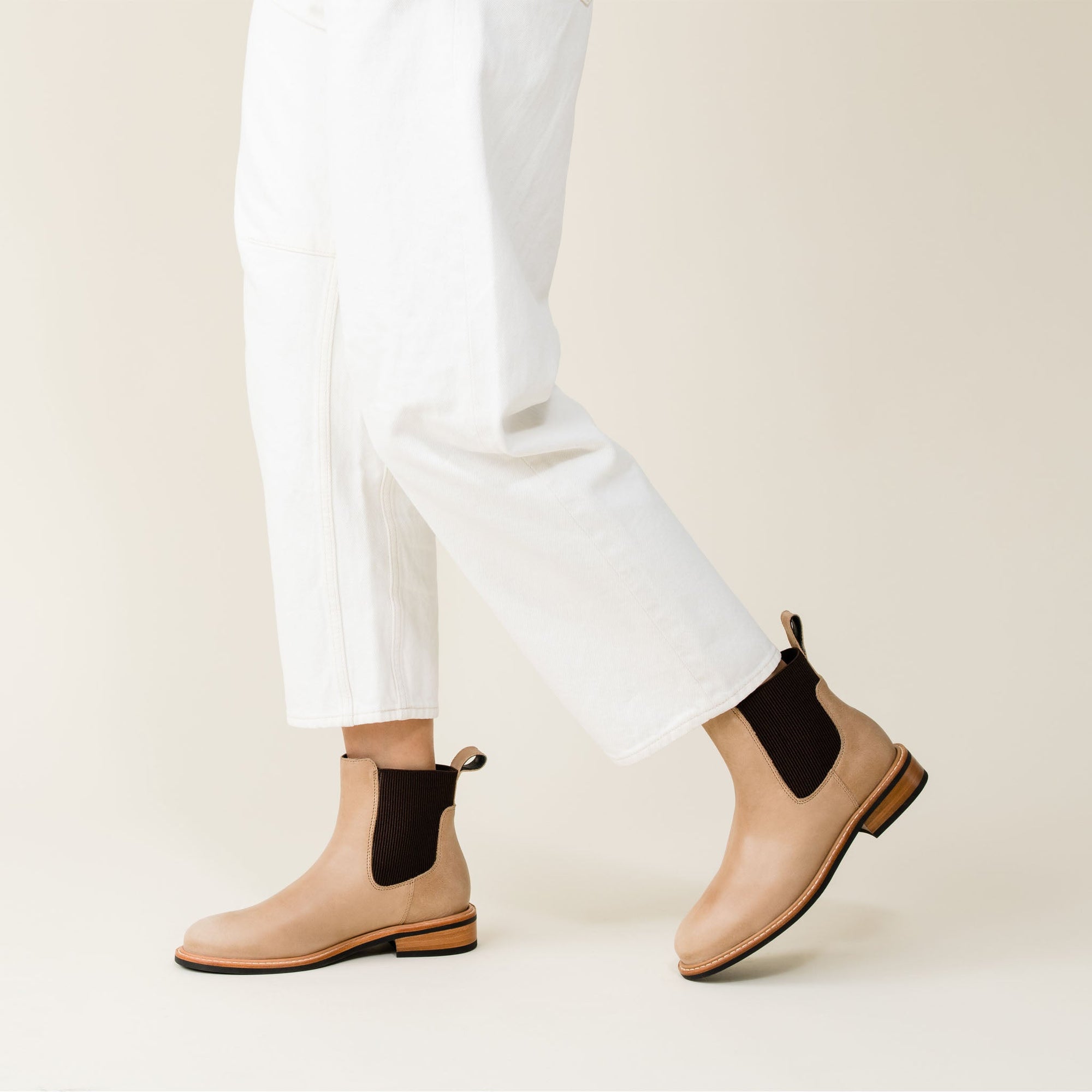 Womens | Carmen Chelsea Boot 2.0 | Almond